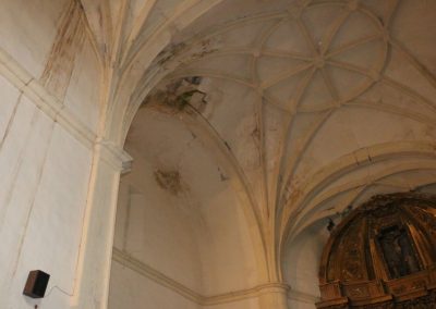 _0012_13 - Agrietamientos en la bóveda de una iglesia